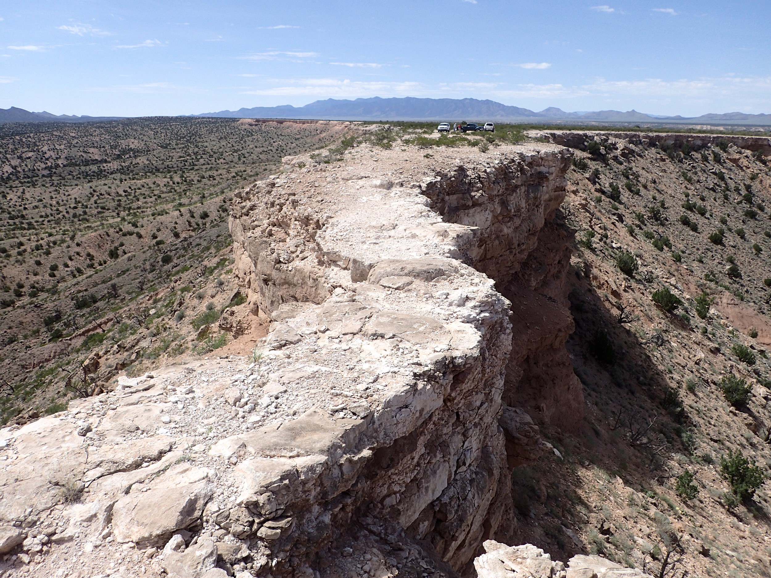 Pliocene sediments, La Jencia basin fill